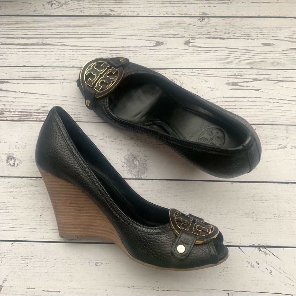TORY BURCH Amanda Peep-toe Black and Gold-tone Wedges in Size 8.5